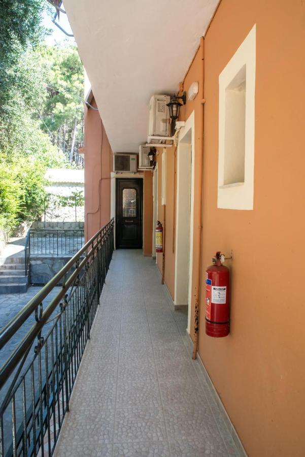 Empress Corfu Apartment Perama  Exterior photo