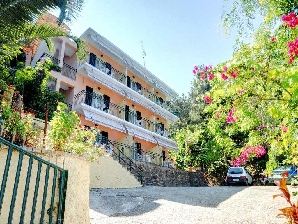 Empress Corfu Apartment Perama  Exterior photo