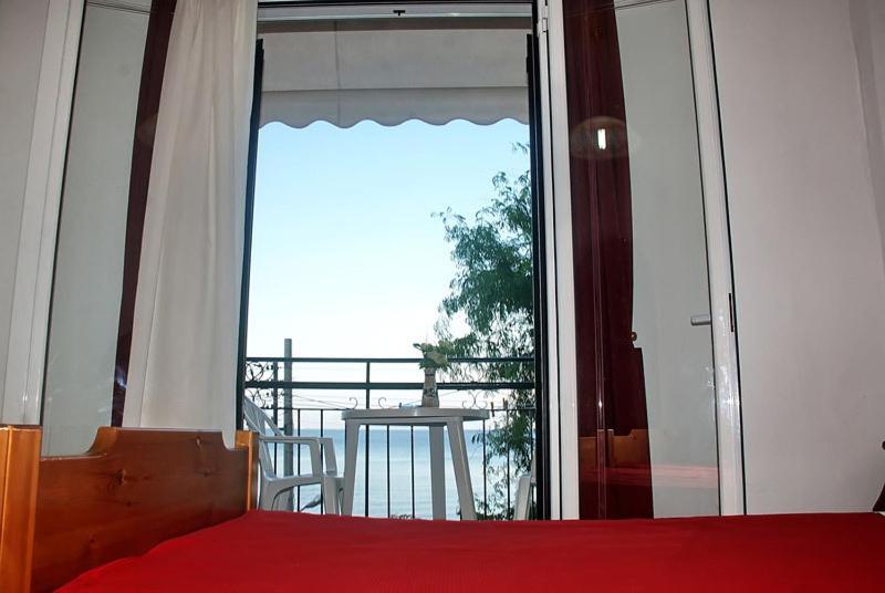 Empress Corfu Apartment Perama  Exterior photo