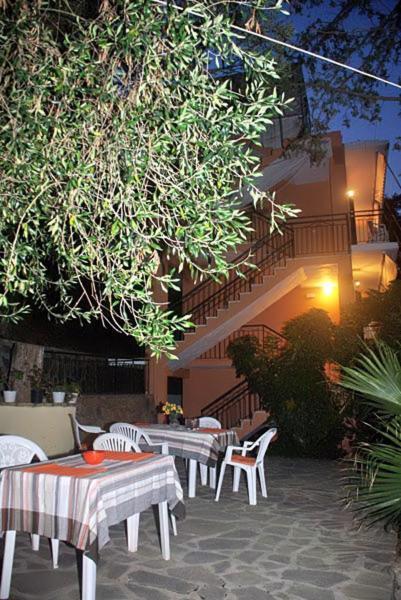 Empress Corfu Apartment Perama  Exterior photo